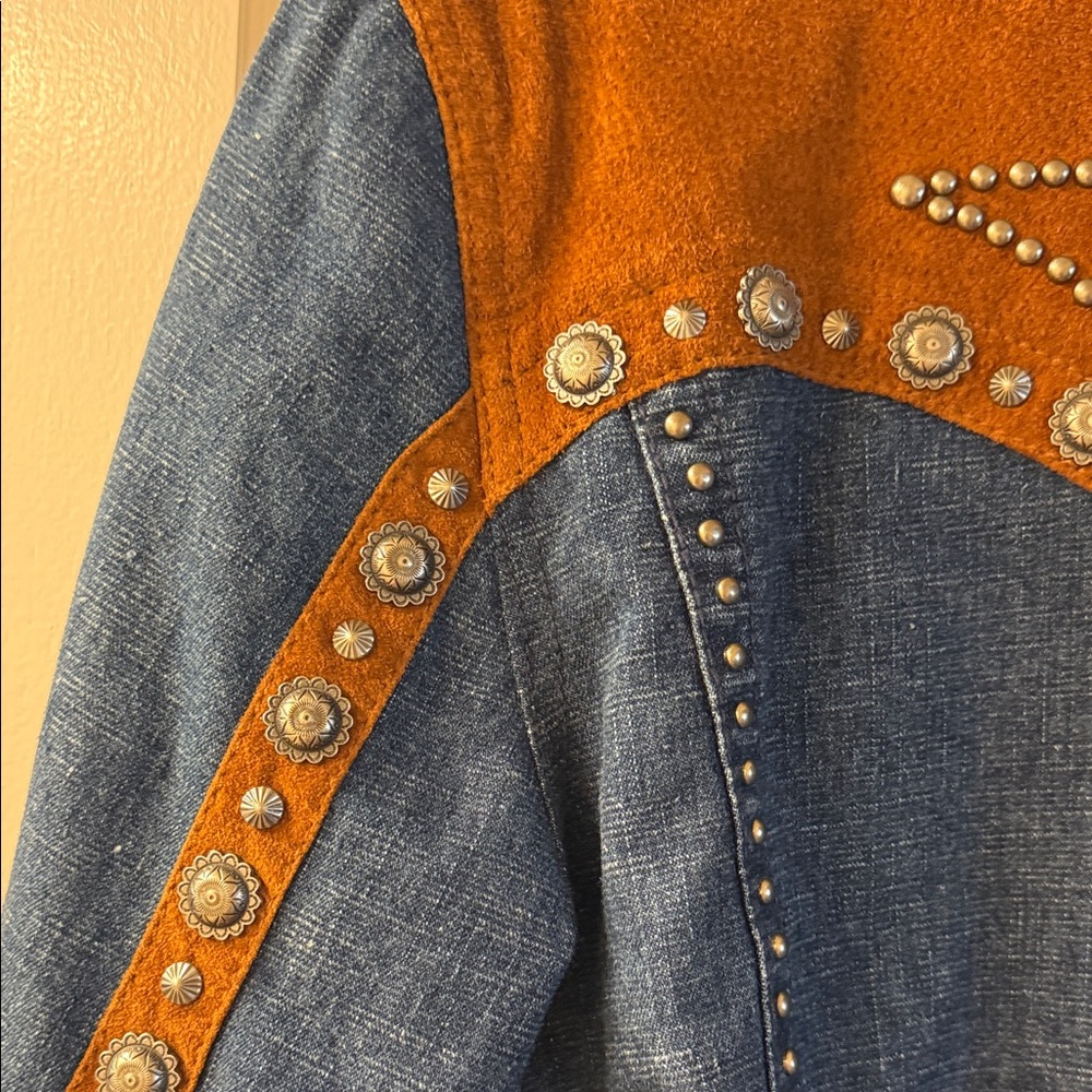 Stunning Cripple Creek Brown Leather Jacket w/ heavy Blue Jean Fabric & Conchos - Picture 10 of 16